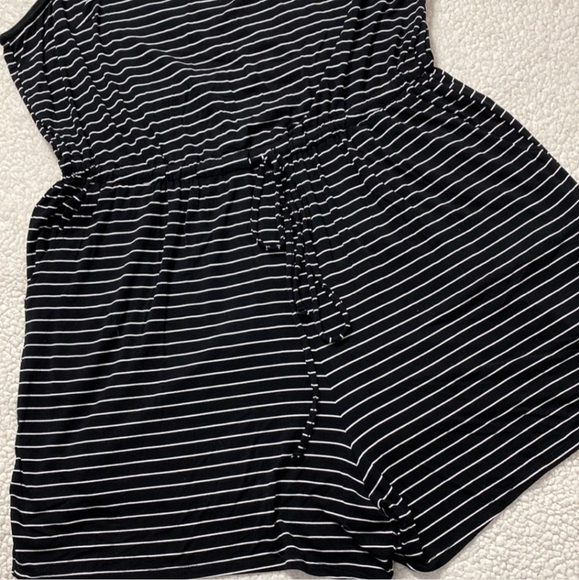 NWT Torrid Super Soft Knits Black White Striped Spaghetti Strap Romper Plus Size - Picture 4 of 9